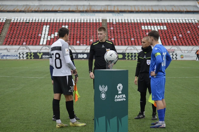 Матчи третьей лиги на стадионе «Локомотив» в Чите | Источник: football_club_chita / vk.ru