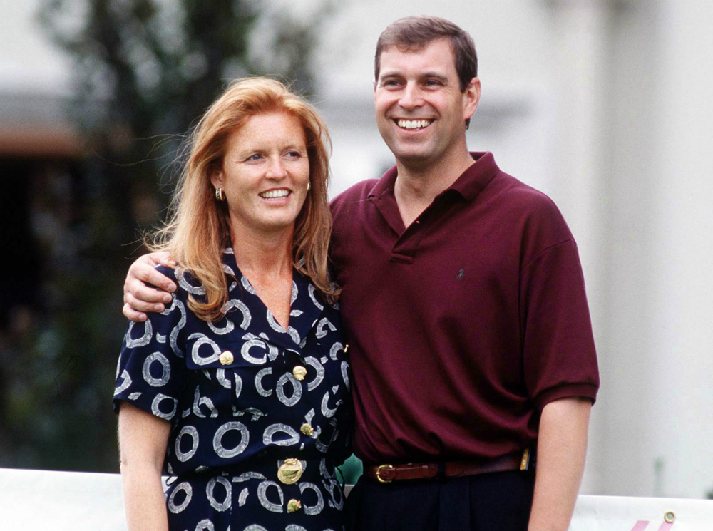 Почему принц Эндрю и Сара Фергюсон остались жить вместе после развода | marieclaire.ru