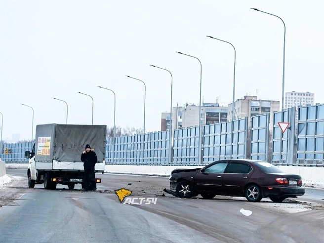 Предварительно, пострадавших в аварии нет | Источник: «АСТ-54 Black» / Telegram