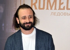 Илья Авербух: «Мечтаю о выходном, чтобы побыть рядом с семьей»