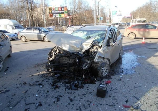 Субботнее ДТП в Приокском спровоцировал водитель Kia | ya62.ru