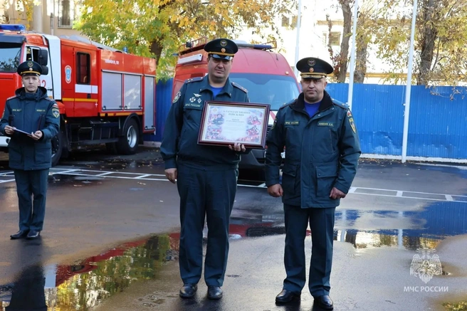 Игорь Быков получил за свою службу множество наград, в том числе орден Мужества | Источник: ГУ МЧС России по Самарской области