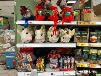 В «Пятерочке» есть подарки с мягкими игрушками | Источник: Мария Мишукова / Voronezh1.ru