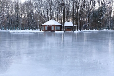 В Нижнем Новгороде открыли огромный каток «Катушка»