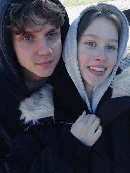 Анна Пересильд и Ваня Дмитриенко пара: теперь официально (фото молодых красавчиков) | maximonline.ru