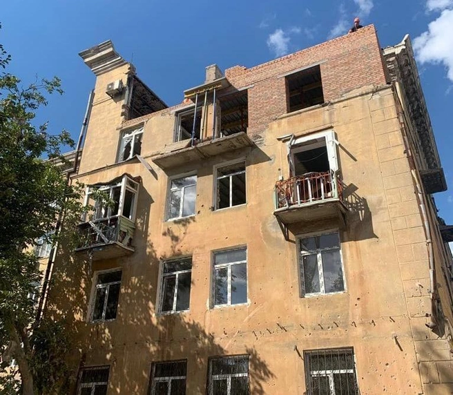 Новосибирская компания восстанавливала дома в Мариуполе с 2022 года | Источник: АГО МАРИУПОЛЬ / t.me/nmrpl