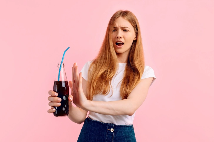 сладкая газировка вред для здоровья | Источник: Shopping King Louie/Shutterstock/Fotodom.ru