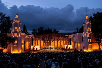 «Волшебная симфония в парке и 8000 свечей»: благотворительный концерт Lumisfera в честь 18-летия Фонда Хабенского