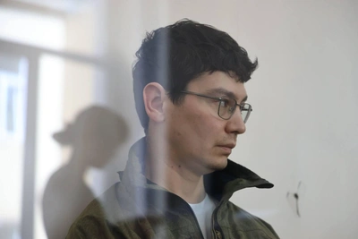 Музыкант Мариинки выстрелил в юного саксофониста