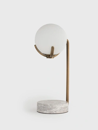 Настольная лампа Scoop Table Lamp dark brass. | Источник: Dantone Home