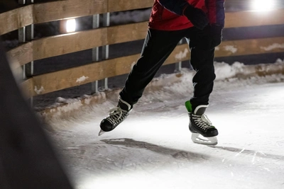 В Ростове Великом каток стал платным, жители недовольны