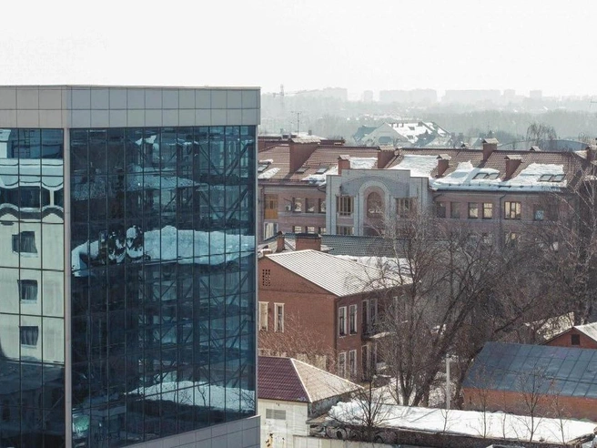 Контрасты городской застройки | Источник: Артем Бауман / 76.RU