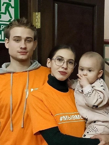 Работает без выходных и растит дочь: как живет один из самых активных волонтеров Копейска | Источник: Олеся Горкунова
