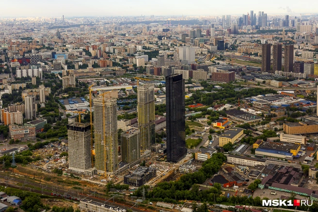 По открытым данным, в Москве одновременно находится более 2600 многоквартирных домов | Источник: Артем Устюжанин / MSK1.RU
