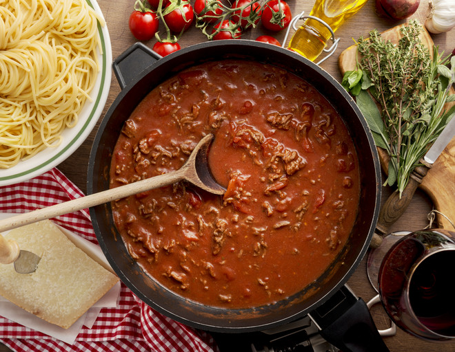 Паста с томатным соусом в одной сковороде – кулинарный рецепт