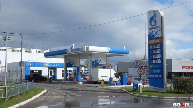 Табло АЗС «Газпромнефти» на Ижевской не меняется больше месяца | Источник: Кирилл Хафизов / 59.RU