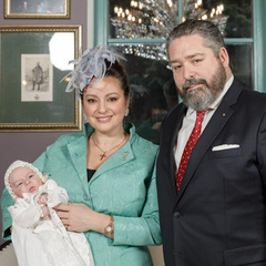 Таинство свершилось: дом Романовых объявил о крещении наследника — фото