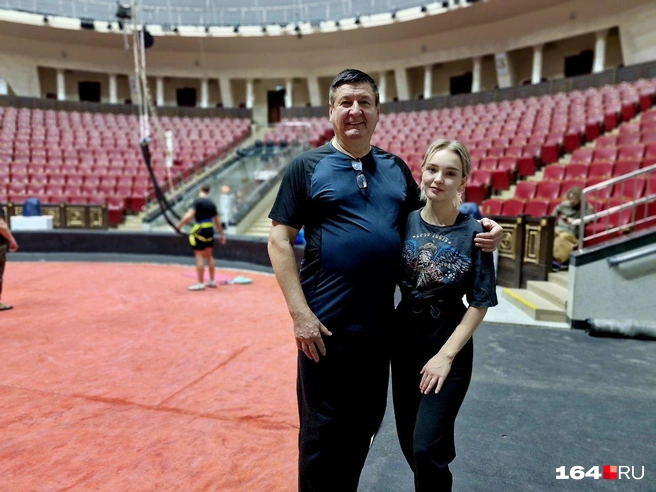 Михаил Днепровский вместе с дочерью | Источник: Виктория Федорова / 164.RU