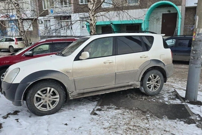 Krasnoyarsk residents expose parking violators in courtyards