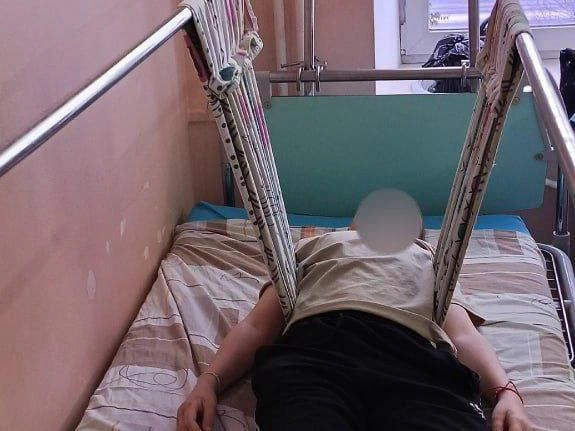 В настоящее время пострадавший находится на лечении в больнице | Источник: ЭСТАФЕТА ДОБРОТЫ — Благотворительный Фонд / Vk.com