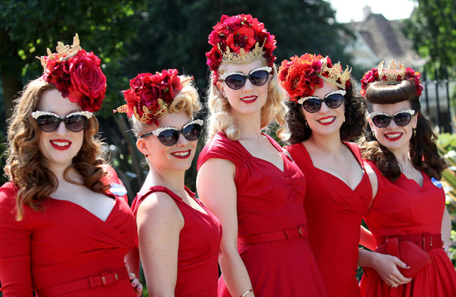 Чья шляпа лучше: герцогиня Кембриджская и другие на Royal Ascot 2017