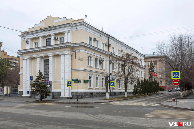 За одно короткое сообщение об успехах в Волгограде чиновники заплатят по 50 тысяч рублей из бюджета | Источник: Константин Завриков / V1.RU