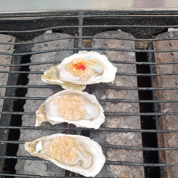 Устрицы сопровождались «Мезимом» | Источник: предоставлено героями публикации