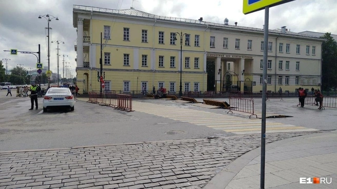 Центральные улицы будут закрыты три дня | Источник: Роман Марьяненко / E1.RU
