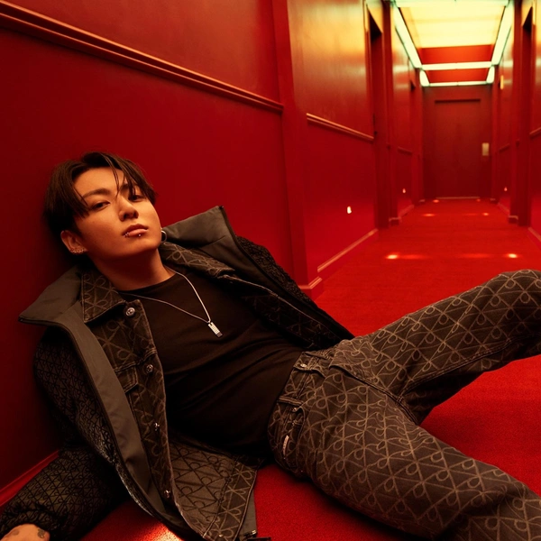 Рекламная кампания Calvin Klein, фотограф @mertalas | Источник: @calvinklein