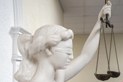 Директора магазина в Стрежевом судят за сальмонеллез