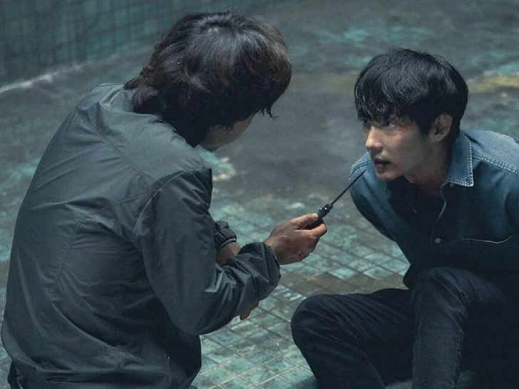 Ли Джун Ки в роли Пэк Хи Сона | Источник: Кадр из дорамы «Цветок зла»