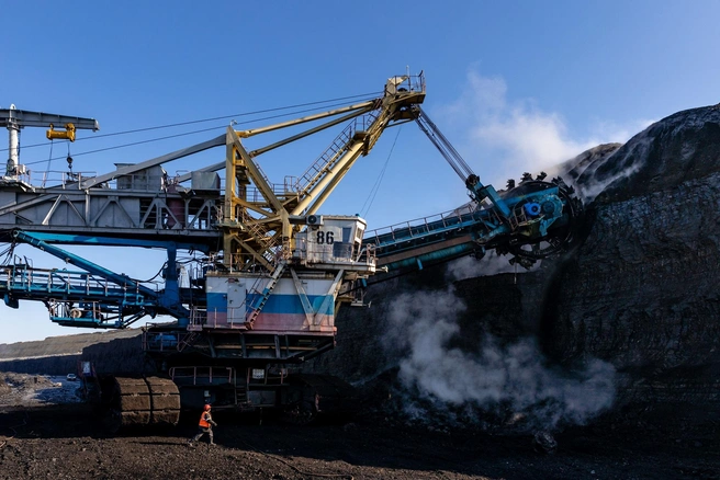 За каждым достижением стоит высочайший уровень организации работ, готовности техники и оборудования, четко отлаженное взаимодействие всех участков и цехов | Источник: АО «СУЭК-Красноярск»