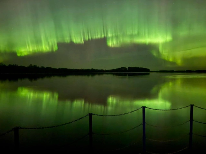 Рыбаки считают, что северное сияние — это хороший знак | Источник: предоставлено Павлом Паниным