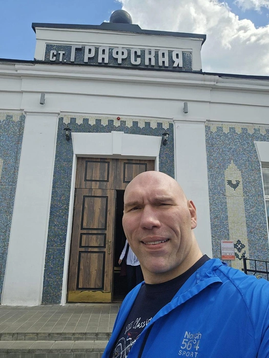 На станции «Графская», построенной в XIX веке | Источник: Николай Валуев / T.me