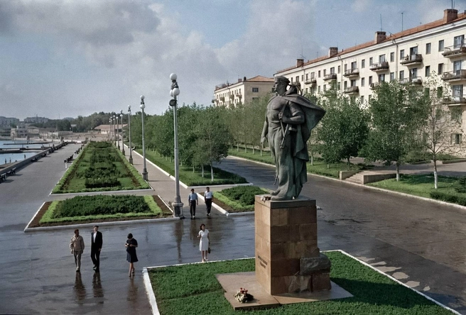 Памятник Неизвестному матросу, 1965 год | Источник: Марк Редькин / BSPchannel 