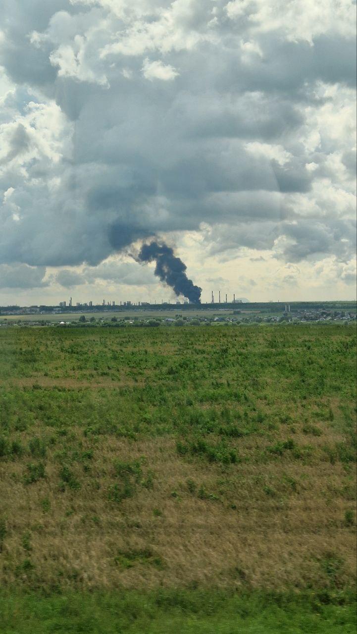 Источник: 3 человека пострадали при пожаре на заводе в Стерлитамаке