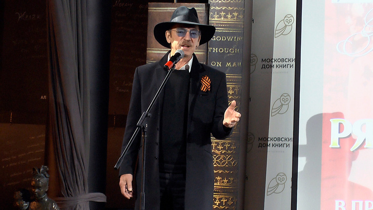 Не хватает Арамиса: Боярский, Смехов и Смирнитский вновь исполнили песню мушкетеров 42 года спустя