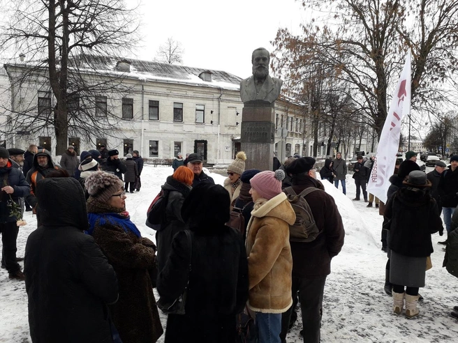 Собралось около ста человек | Источник: Ольга Прохорова