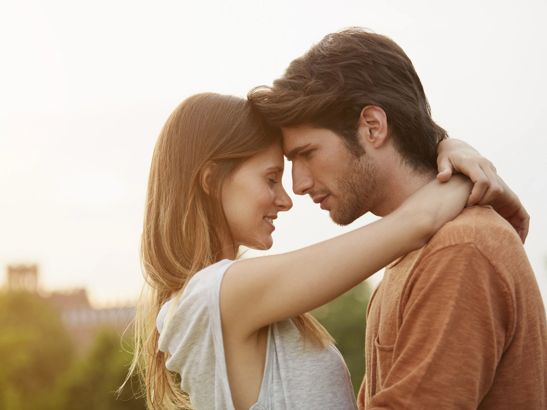 «Слияние» или «зеркало»: 5 типов отношений в паре (и как над ними работать) | marieclaire.ru