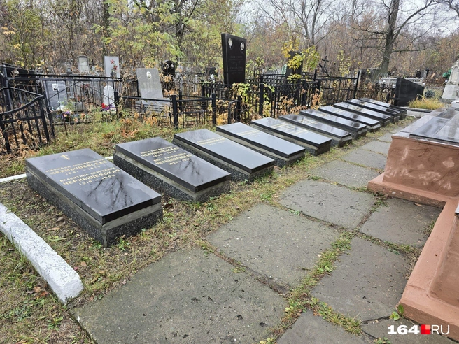 Могилы близких родственников Чернышевского | Источник: Семен Коротов-Майбах / 164.RU