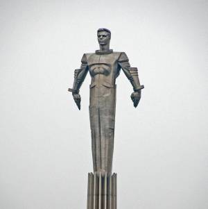 Фото №1 - В России помнят войну и Гагарина