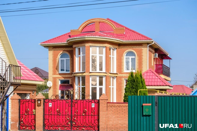 У кого-то дворец | Источник: Булат Салихов / UFA1.RU