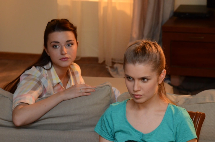 Жалаңаш Настя Сиваева мен Даша Мельникова