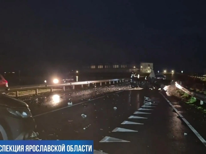 По дороге валялись детали от авто | Источник: Госавтоинспекция Ярославской области / Telegram