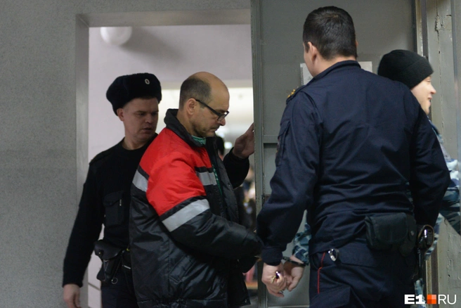 Владимира Пузырева обвинили в том, что он умышленно сбил людей. Но мужчина всё отрицает | Источник: Артем Устюжанин / E1.RU