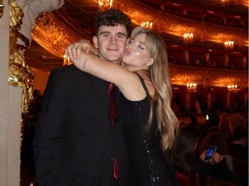 Никакой экономии на свадьбе!: Аня Покров и Артур Бабич поженились после 5 лет отношений  фото и видео