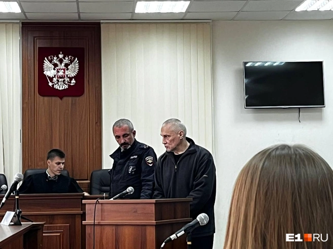 Владиславу Соболю (справа) 63 года, на счету его банды не менее 11 убийств | Источник: Ксения Мельникова / Е1.RU