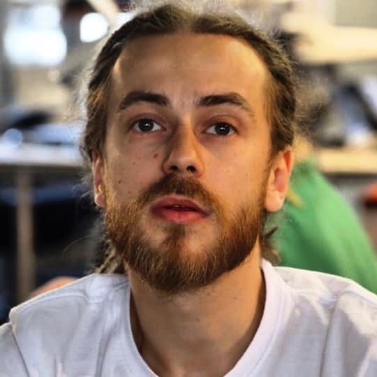 Отец Децла сомневается, что сын покойного рэпера Тони — его биологический ребенок | woman.ru