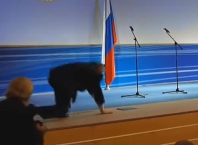 Жириновский упал на инаугурации владимирского губернатора (видео) | ya62.ru
