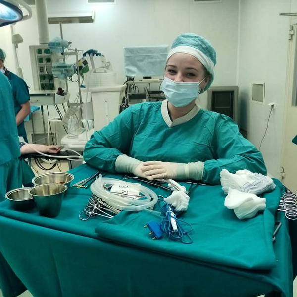 «Вначале было страшно, сейчас ничего не пугает»: медсестра Анастасия рассказывает о работе с зараженными коронавирусом